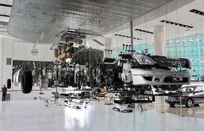 新版《報(bào)廢機(jī)動(dòng)車回收管理辦法》施行前，網(wǎng)友七問(wèn)萬(wàn)億級(jí)奶酪如何分切 聚焦機(jī)動(dòng)車部件回收